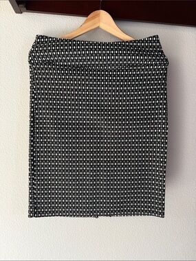 Margaret M Black and White Grid Pencil Skirt, Elastic Waist, Stretch, Size M